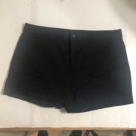 GAP Pants - Gap Khakis shorts size 18
